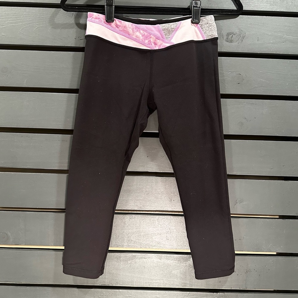 Lululemon girls size 14 reversible capri- Ivivva